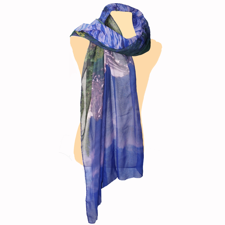 MBlueScarf A blue Sprague Lake scarf on a mannequin.